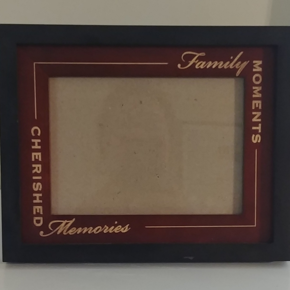 NWOT "Family" Wood Picture Frame